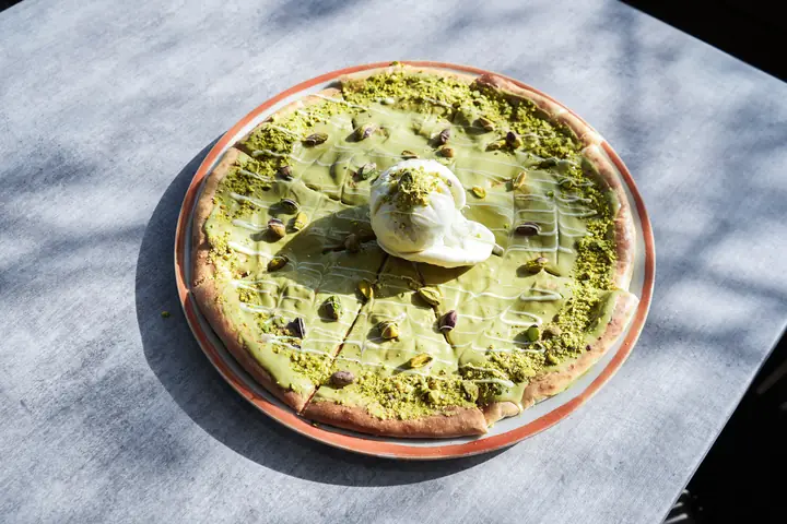 A pesto pizza